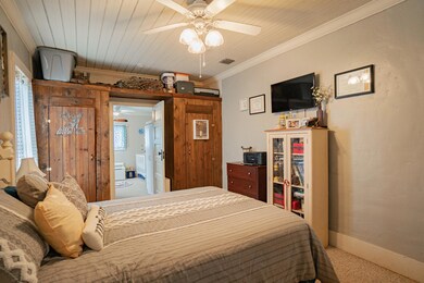 162 N 2nd St, Central Point, OR 97502 - photo 7