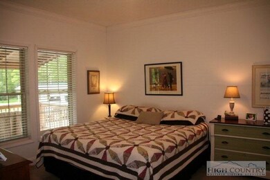 105 Peachtree Ln, Fleetwood, NC 28626 - photo 4