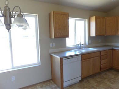 9838 Greenleaf Loop SE, Yelm, WA 98597 - photo 4