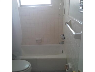 400 SE 3rd Ave unit 202, Hallandale Beach, FL 33009 - photo 4