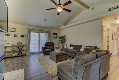 1118CobbleCreekCt_012