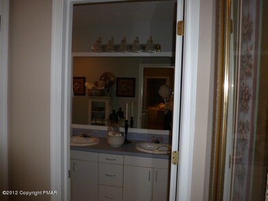 306 Walnut Grove unit 8, East Stroudsburg, PA 18301 - photo 7