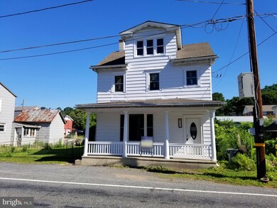 307 Hughes St, New Ringgold, PA 17960 - photo 2