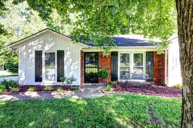 8419 Roseborough Rd, Louisville, KY 40228 - photo 2