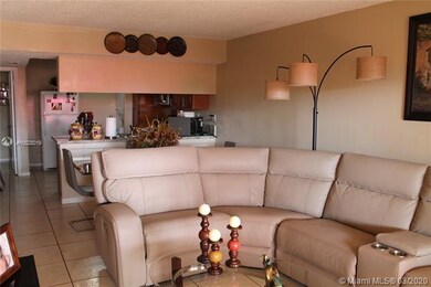 15401 SW 81st Cir Ln unit 11, Miami, FL 33193 - photo 5
