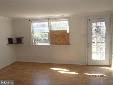 3222 Gorham Ct, Halethorpe, MD 21227 - photo 2