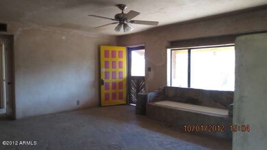 Great Room/Built-in Couch