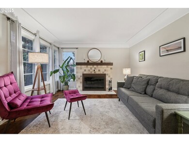 3286 NE Holman St, Portland, OR 97211 - photo 6