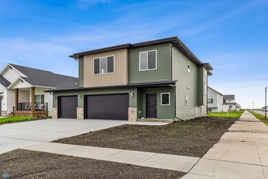 7307 Madelyn Ln S, Fargo, ND 58104 - photo 2