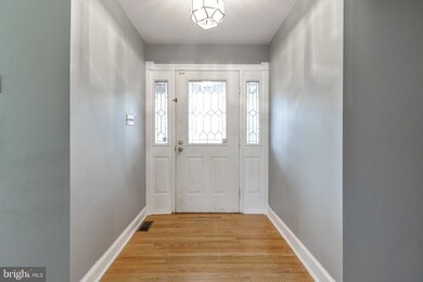 16320 Lea Dr, Bowie, MD 20715 - photo 4