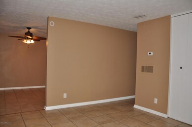 2610 Lourdes Dr W, Jacksonville, FL 32210 - photo 5