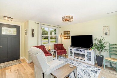 2092 Shryer Ave E, Saint Paul, MN 55109 - photo 4