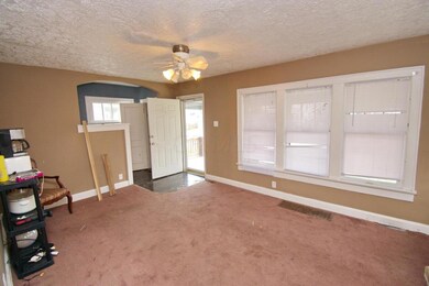 581 S Eureka Ave, Columbus, OH 43204 - photo 4