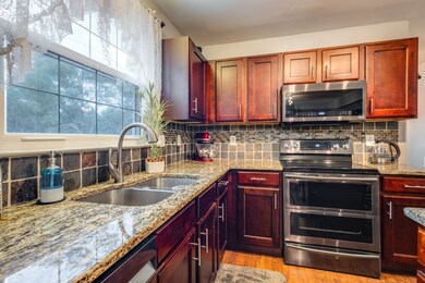 The granite gleams. Make yourself home and cook and entertain to your hearts content