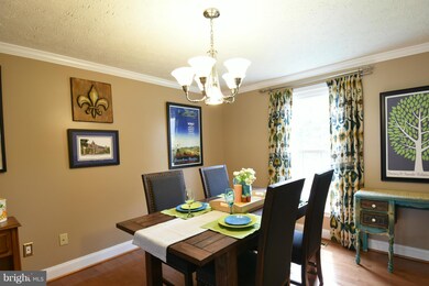 7712 Middle Valley Dr, Springfield, VA 22153 - photo 7