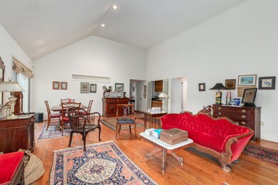 Embassy Row Way-7