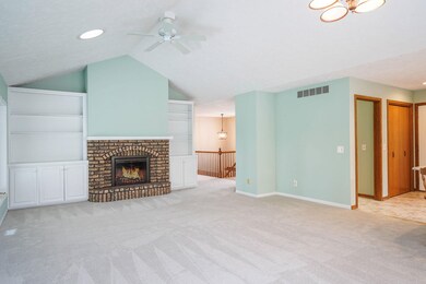 7044 Treetop Ln NE unit 25, Rockford, MI 49341 - photo 6