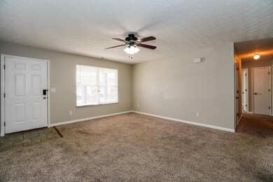 002-photo-living-room-10479000
