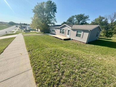 403 E 18th St, Concordia, KS 66901 - photo 2