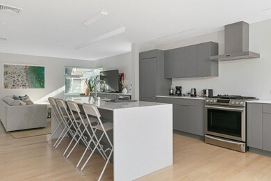 137 Mount Auburn St unit 2, Cambridge, MA 02138 - photo 7