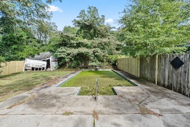 318 Spring St, Hamlet, NC 28345 - photo 5