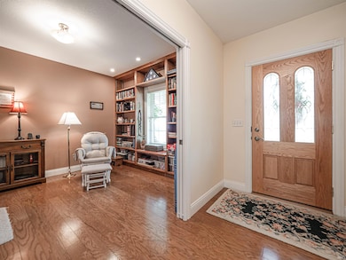 1622 Birchwood Dr, Princeton, IN 47670 - photo 4