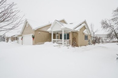 002-Front_View-1379863-mls