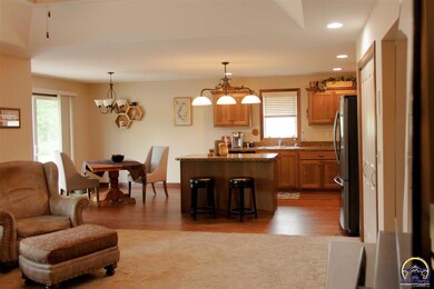 6005 SW 44th St, Topeka, KS 66610 - photo 3