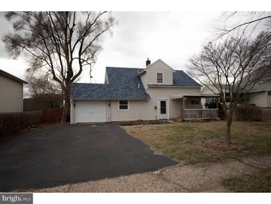 37 Azalea Ln, Levittown, PA 19055 - photo 3