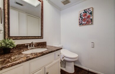 11711 Memorial Dr unit 635, Houston, TX 77024 - photo 7