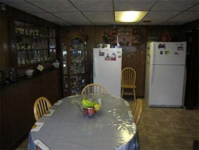 143 Lakeview Ave, Ludlow, MA 01056 - photo 6