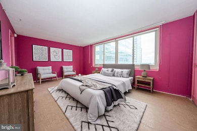 William Penn House unit 2819, Philadelphia, PA 19103 - photo 4