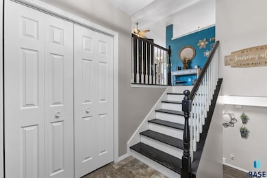 5521 S Aaron Ave, Sioux Falls, SD 57106 - photo 7