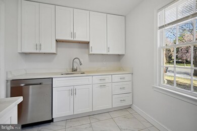 5106 Massachusetts Ave NW, Washington, DC 20016 - photo 7