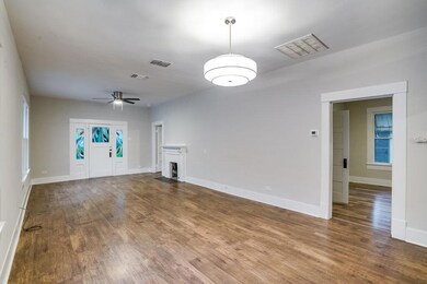 804 Theresa Ave, Austin, TX 78703 - photo 4