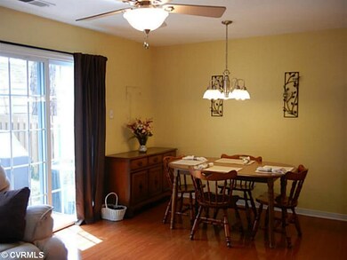 Breakfast Nook - Sun drenched breakfast nook