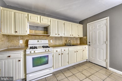 464 Hornel St, Baltimore, MD 21224 - photo 5