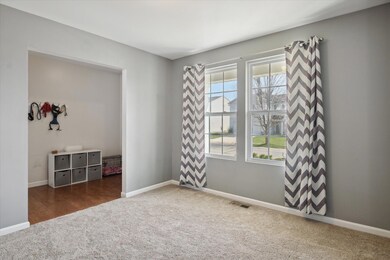 05-8114-Cypress-Cir-WindowStill-12