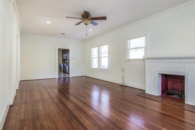 1443 Columbia St, Houston, TX 77008 - photo 5