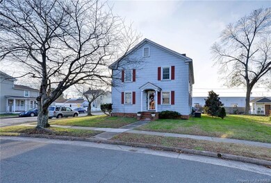 703 Lee St, West Point, VA 23181 - photo 3