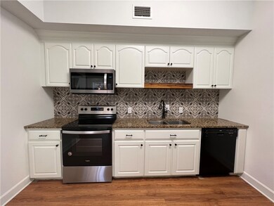 180 Dees Dr, Brunswick, GA 31520 - photo 3