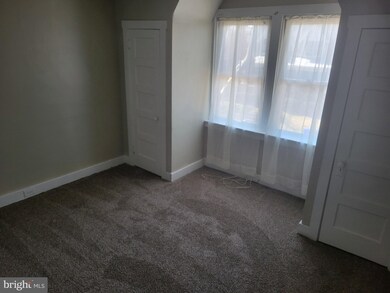 1627 Locust St, Reading, PA 19604 - photo 5