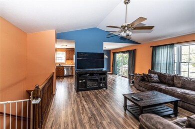 944 Locust Ave, Batesville, IN 47006 - photo 5