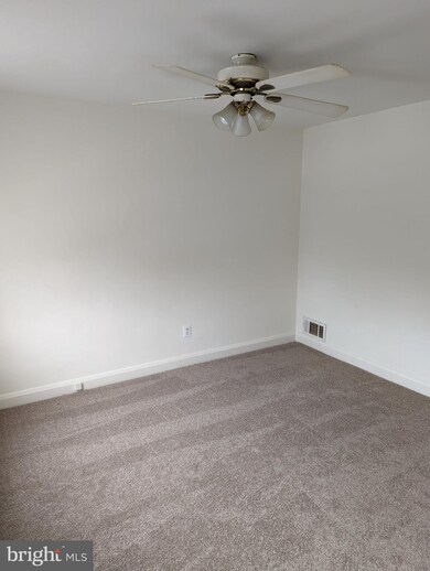 4901 Cedar Garden Rd, Baltimore, MD 21229 - photo 5