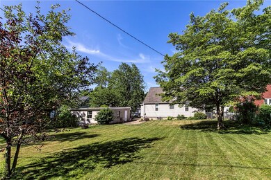 2811 Wellington Rd, Erie, PA 16506 - photo 3