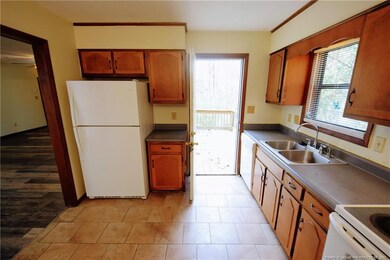 4566 Westfield Rd, Fayetteville, NC 28314 - photo 5