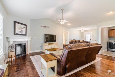 8773 S Kelliann Way, Manhattan, KS 66502 - photo 4