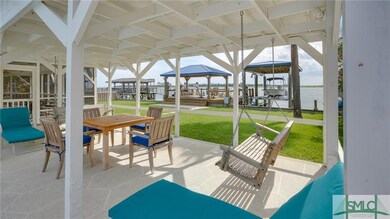 You will have so many options to enjoy the views. 