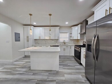 113 Boston St unit 2, Methuen, MA 01844 - photo 2