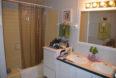 405 Belinda Dr unit 202, Alamo, TX 78516 - photo 4